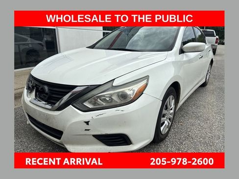 Used 2017 Nissan Altima 2.5 FWD image 1