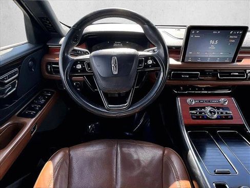 Used 2022 Lincoln Aviator Reserve w/ Elements Package Plus image 7