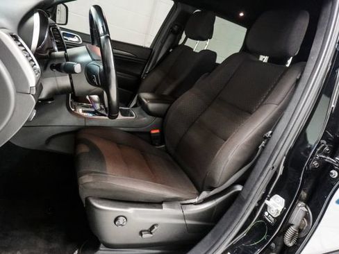 Used 2022 Jeep Grand Cherokee Laredo E w/ Security & Convenience Group RWD image 6