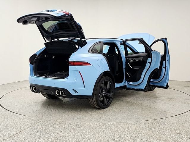 New 2026 Jaguar F-PACE SVR AWD/4WD image 11