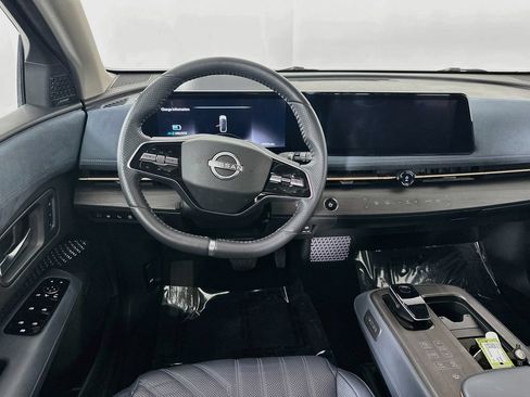 Used 2023 Nissan Ariya AWD/4WD image 32