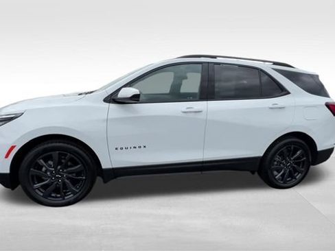 Certified 2024 Chevrolet Equinox RS w/ LPO, Floor Liner Package FWD image 9