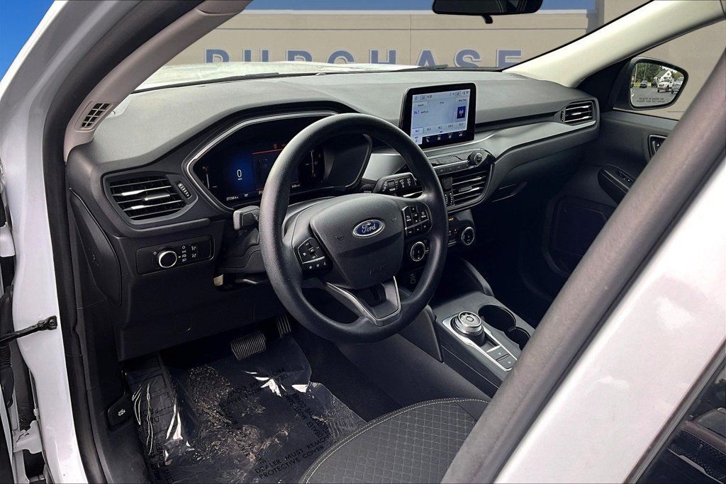 Used 2025 Ford Escape Active FWD image 19