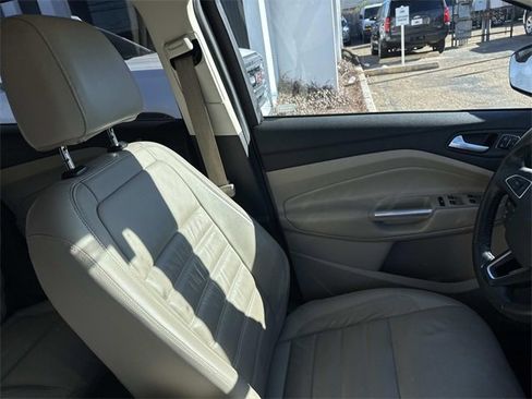 Used 2017 Ford Escape Titanium image 13