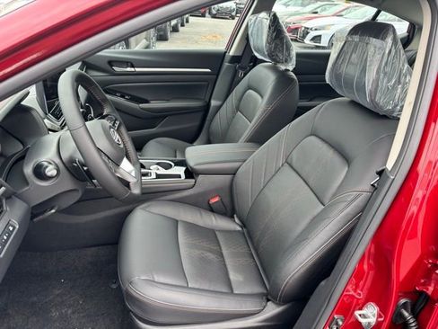 New 2025 Nissan Altima 2.5 SR w/ SR Premium Package image 15