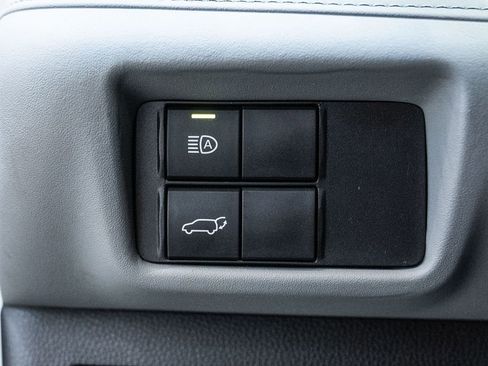 Used 2022 Toyota Highlander XLE image 22