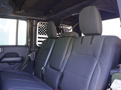 Used 2024 Jeep Wrangler Unlimited Sahara AWD/4WD image 26
