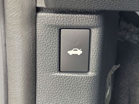 Used 2023 Honda Accord LX image 16