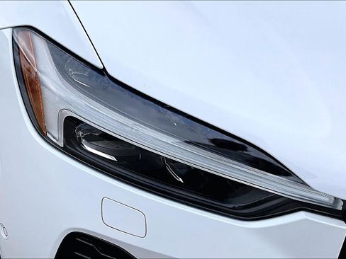 Certified 2023 Volvo XC60 B5 Plus w/ Climate Package image 26