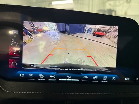 New 2026 Chevrolet Corvette Stingray Preferred Cpe w/ Z51 Performance Package RWD image 17
