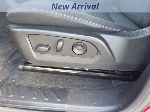 Certified 2023 Chevrolet Colorado LT w/ LT Convenience Package II image 11