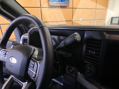 Used 2025 Ford F350 Platinum image 19