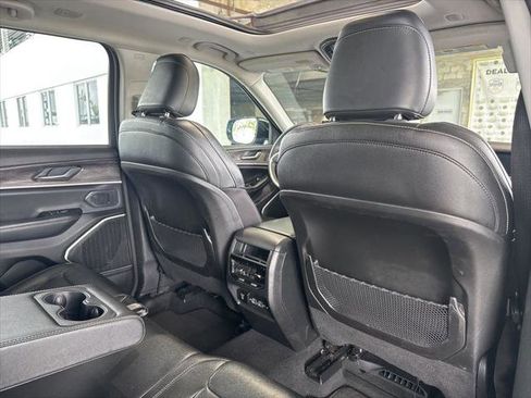 Certified 2024 Jeep Grand Cherokee Limited 4xe image 17