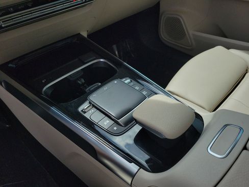 Certified 2022 Mercedes-Benz GLB 250 image 24