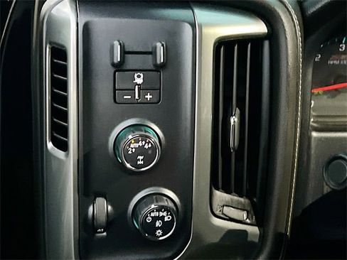 Used 2018 Chevrolet Silverado 1500 LTZ Z71 w/ LTZ Plus Package image 11