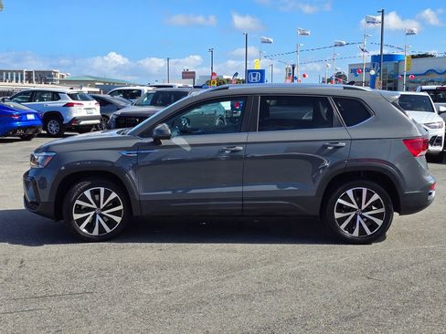 Used 2022 Volkswagen Taos SE AWD/4WD image 32