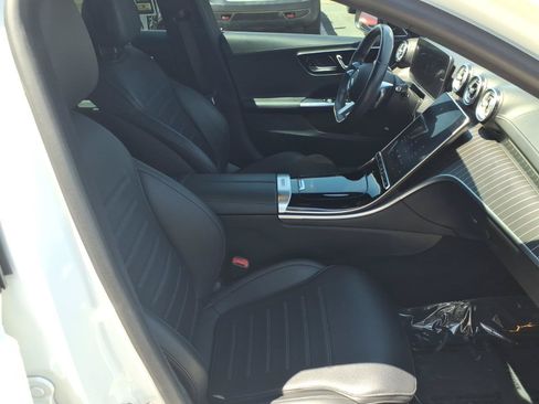 Used 2022 Mercedes-Benz C 300 Sedan image 11