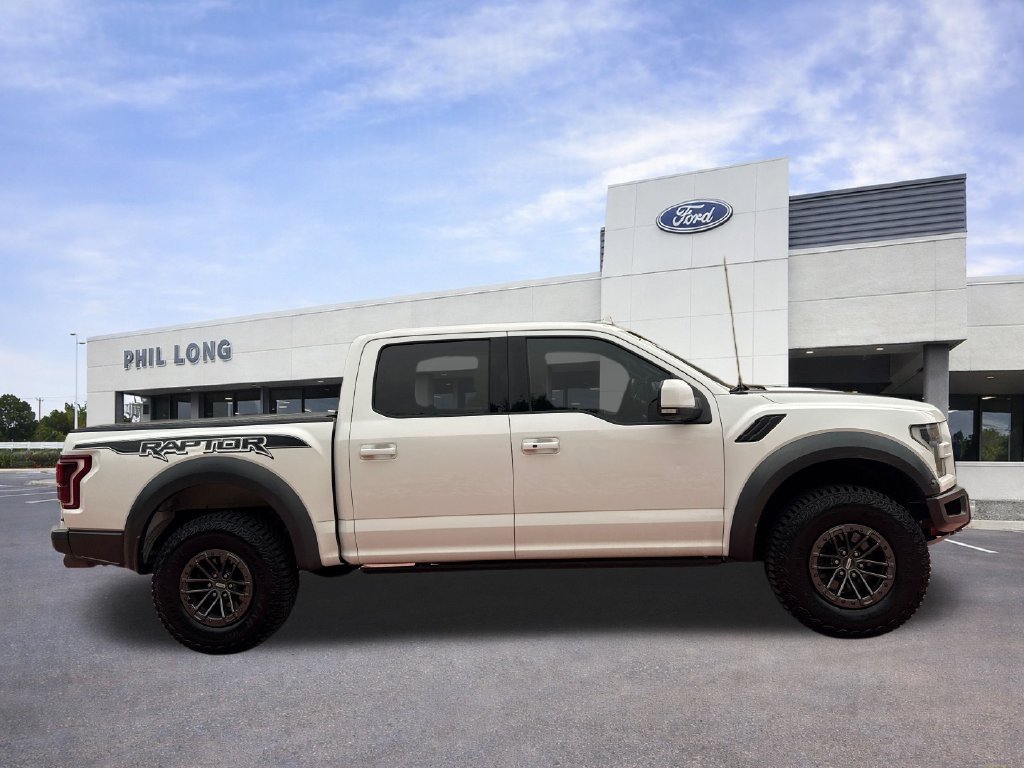 Used 2019 Ford F150 Raptor w/ Equipment Group 802A Luxury AWD/4WD image 9