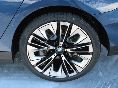 New 2026 BMW 530i xDrive AWD/4WD image 37