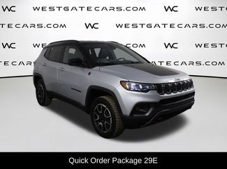 Used 2024 Jeep Compass Trailhawk video 2