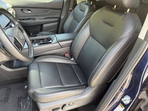 Certified 2025 Nissan Murano SV AWD/4WD image 16