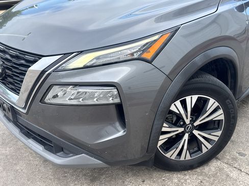 Used 2023 Nissan Rogue SV w/ SV Premium Package FWD image 2