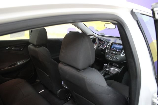 Used 2019 Chevrolet Malibu LT w/ LT True North Edition FWD image 10