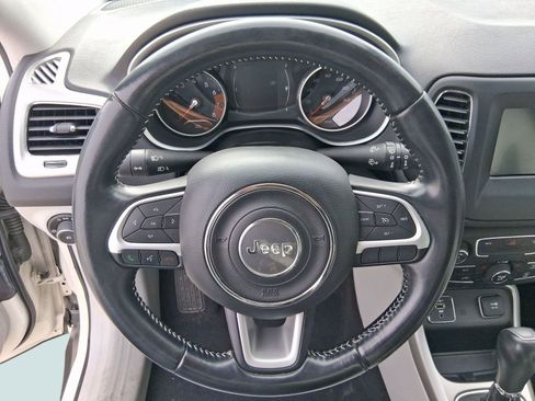 Used 2020 Jeep Compass Latitude image 14