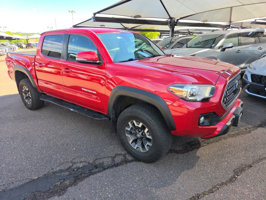 Used 2018 Toyota Tacoma TRD Off-Road w/ Technology Package AWD/4WD image 2