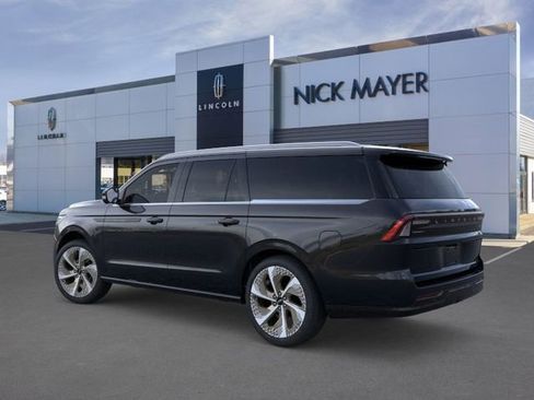 New 2026 Lincoln Navigator L Black Label AWD/4WD image 4