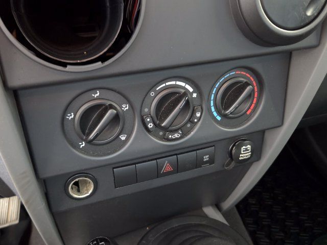 Used 2007 Jeep Wrangler Sahara AWD/4WD image 15