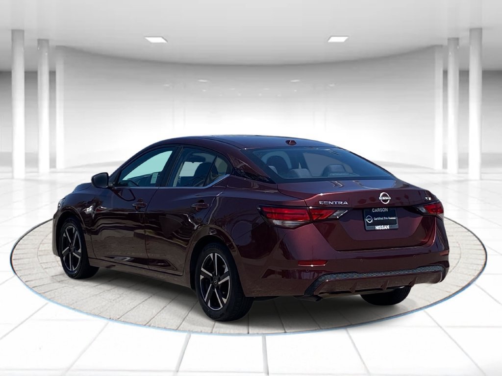 Used 2024 Nissan Sentra SV FWD image 2