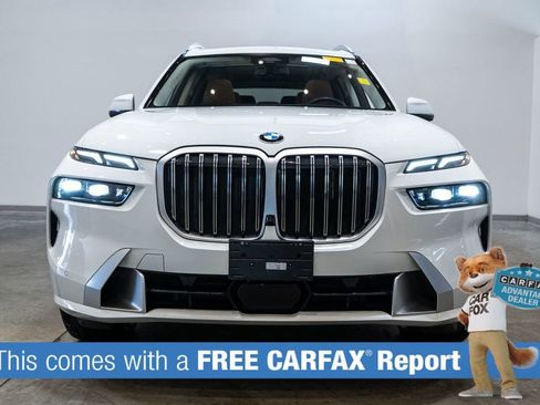 Used 2024 BMW X7 xDrive40i w/ Parking Assistance Package image 2