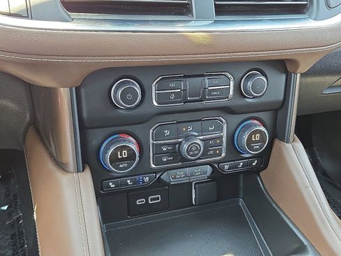 Used 2023 Chevrolet Tahoe High Country AWD/4WD image 31