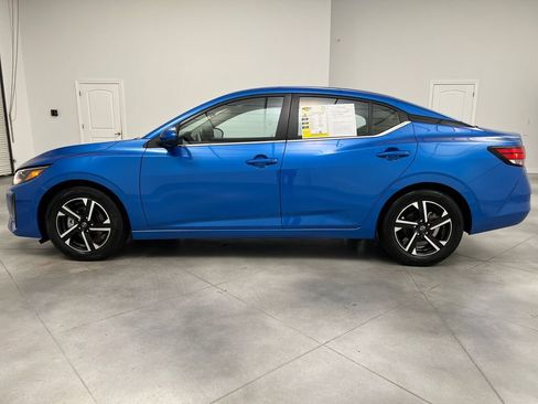 Used 2025 Nissan Sentra SV FWD image 5