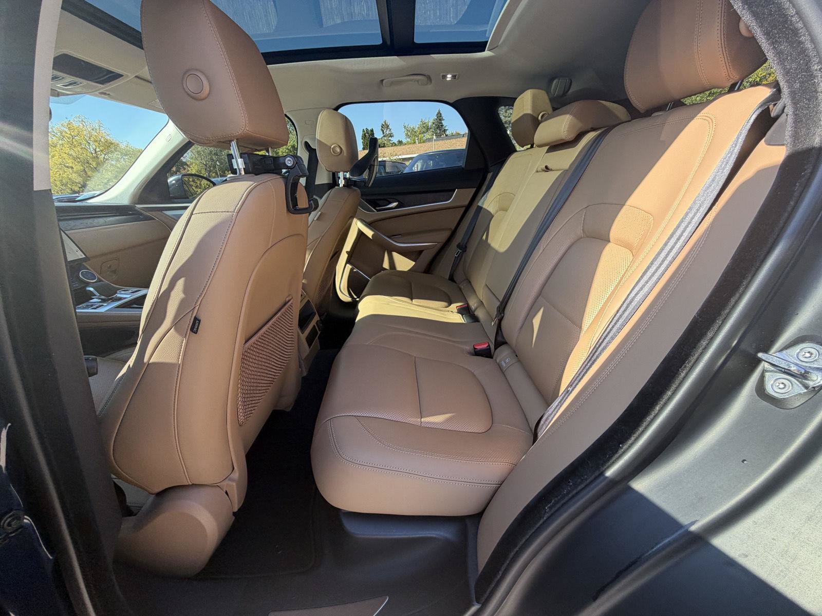 Used 2023 Jaguar F-PACE S AWD/4WD image 27