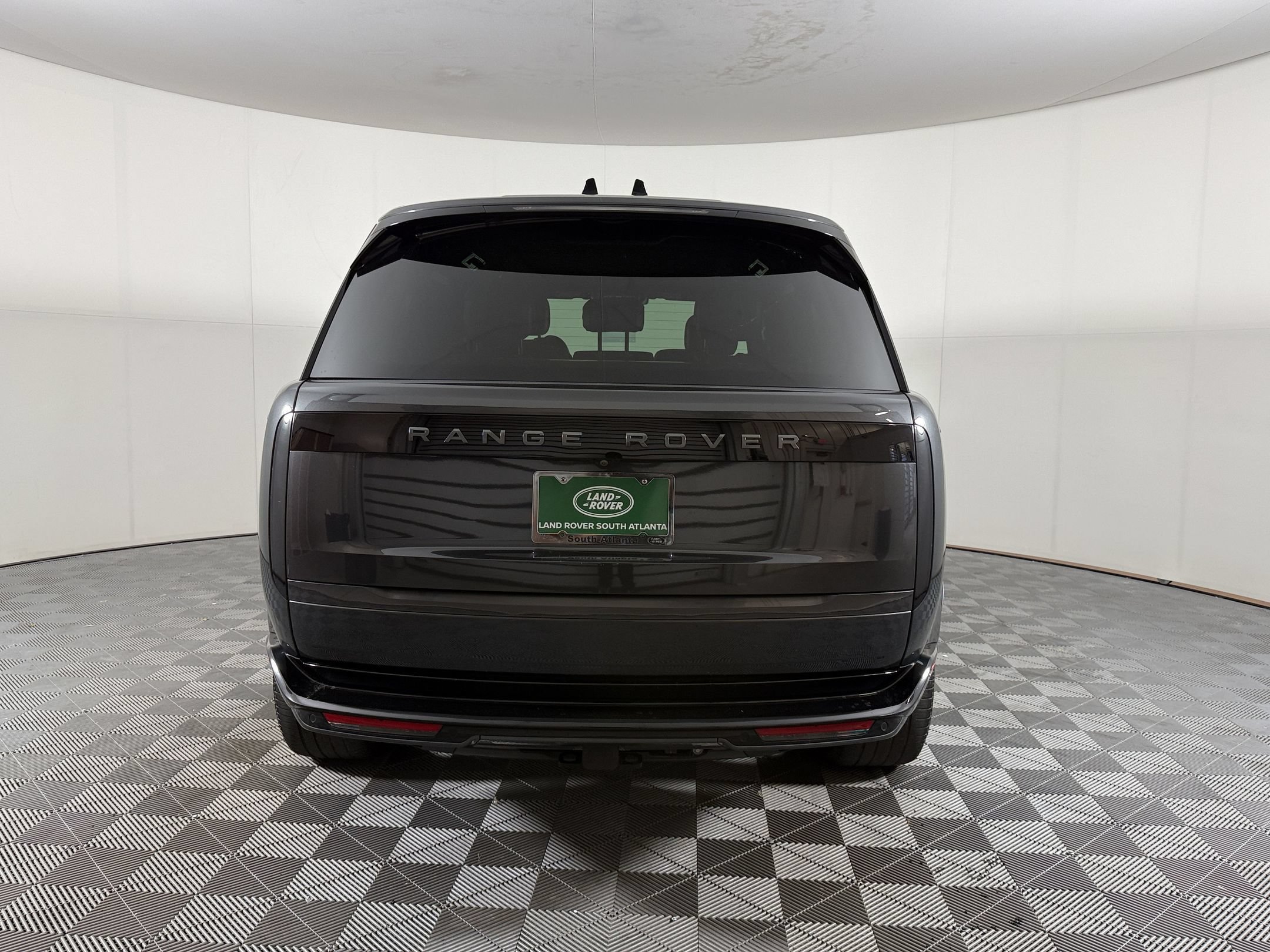 Used 2025 Land Rover Range Rover Long Wheelbase SE AWD/4WD image 10