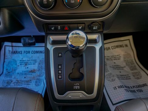 Used 2014 Jeep Compass Latitude image 12