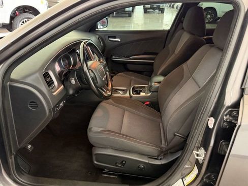 Used 2022 Dodge Charger SXT RWD image 14