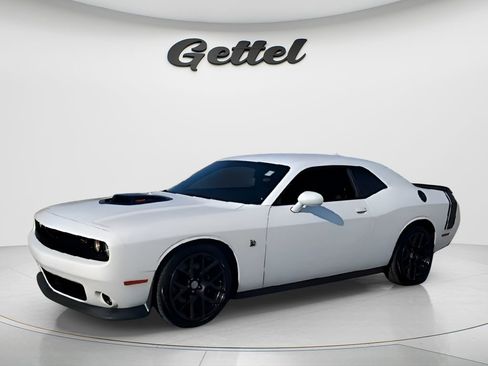 Used 2016 Dodge Challenger R/T Scat Pack image 4