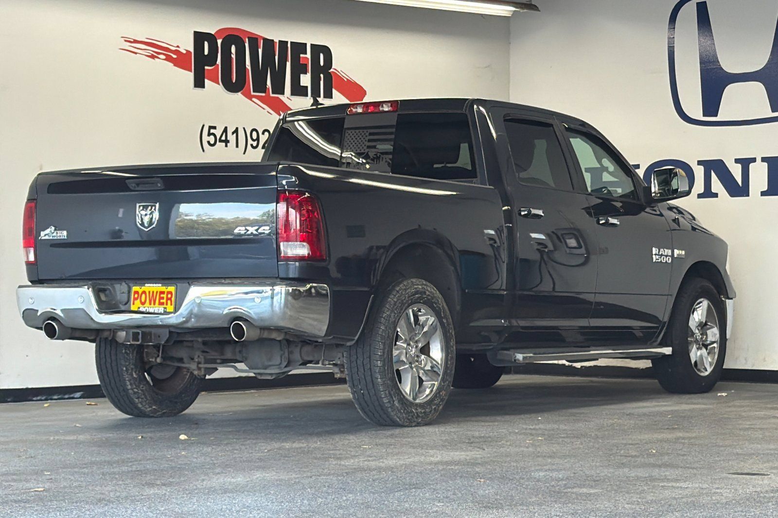 Used 2016 RAM 1500 SLT AWD/4WD image 3