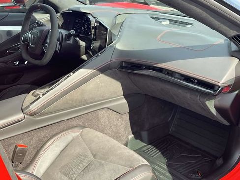 Used 2022 Chevrolet Corvette Stingray Premium Conv w/ Z51 Performance Package RWD image 19