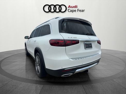 Used 2024 Mercedes-Benz GLS 450 4MATIC image 3