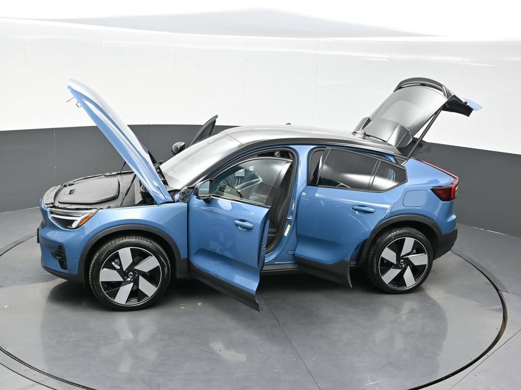 Used 2022 Volvo C40 P8 Recharge Ultimate AWD/4WD image 34