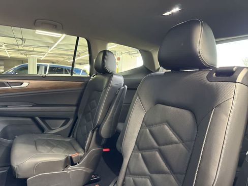 Certified 2024 Volkswagen Atlas SE FWD image 22