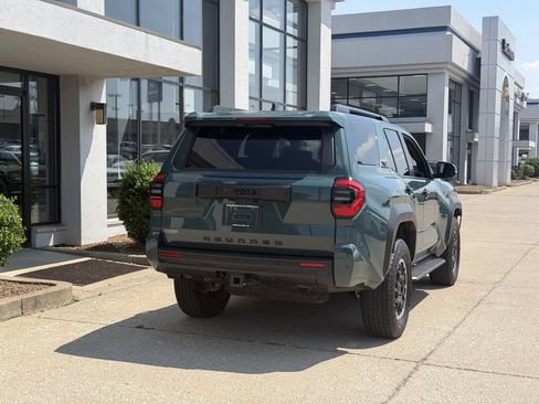 Used 2025 Toyota 4Runner TRD Off-Road Premium w/ Tow Technology Package AWD/4WD image 5