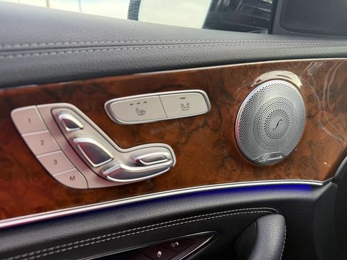 Used 2017 Mercedes-Benz E 300 image 17
