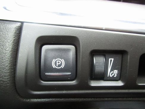 Used 2017 Cadillac XT5 Luxury image 12