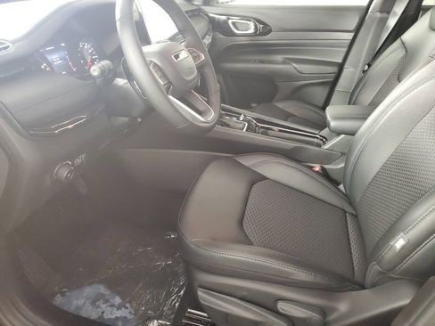 New 2026 Jeep Compass Latitude image 11