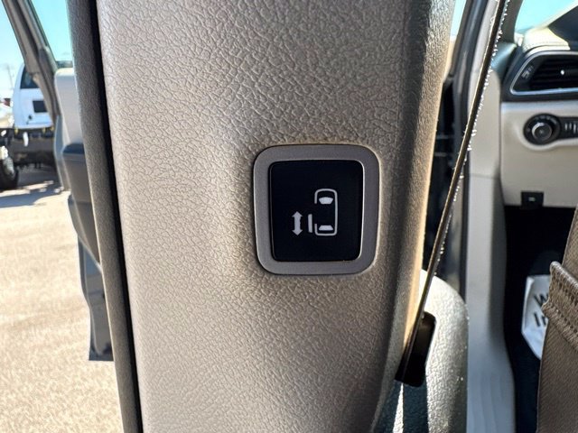 Used 2022 Chrysler Pacifica Limited FWD image 34